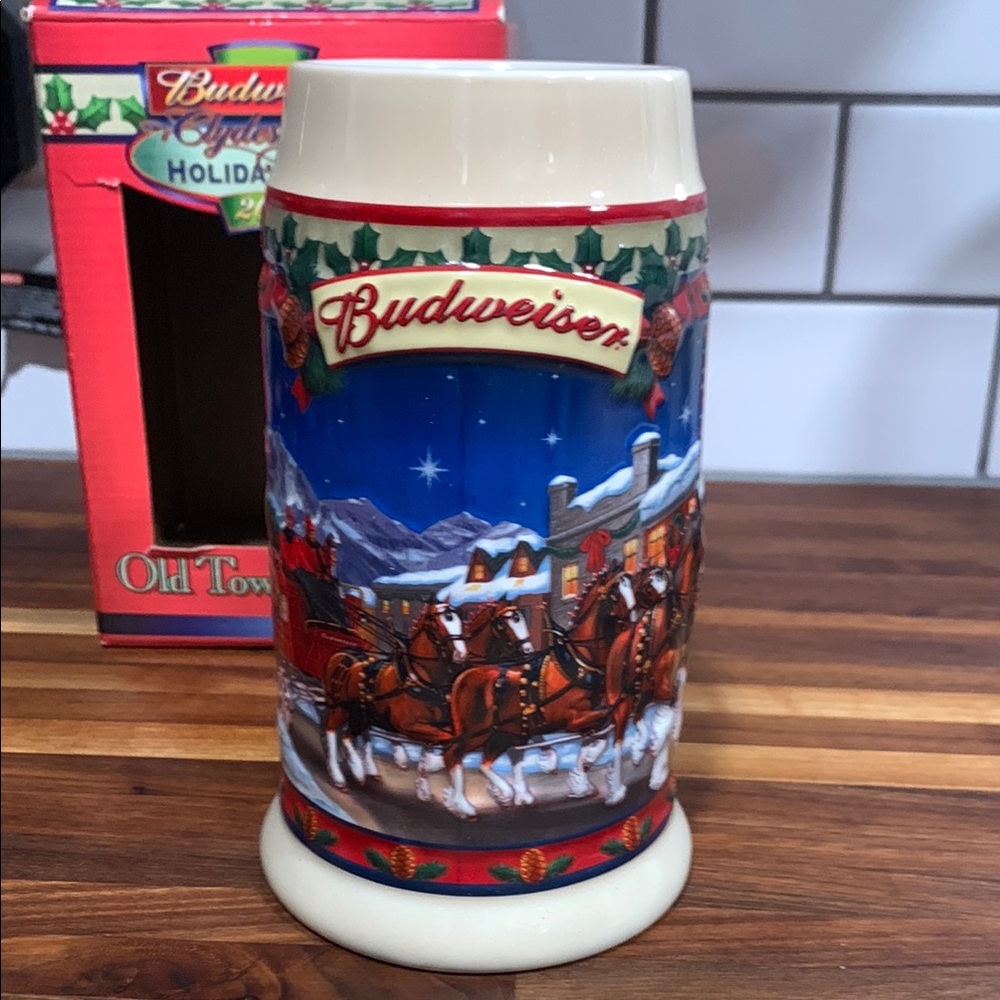2003 Budweiser  Old Towne Holiday stein